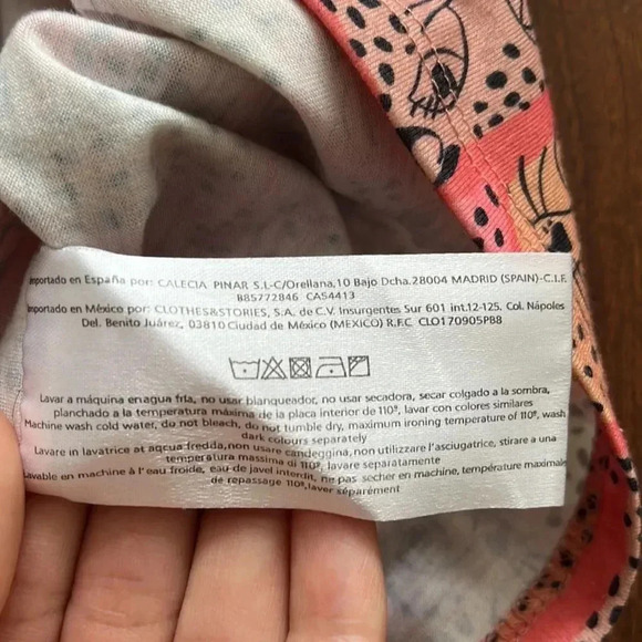 ⭐️3/$15 Cat Print  Tee - Picture 7 of 9